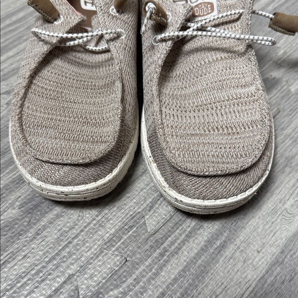 Hey Dude Woven Tan Slip-Ons Size 8 - Picture 2 of 6